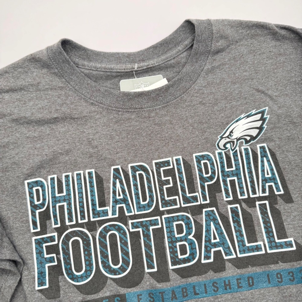 NFL Philadelphia Eagles Football T-Shirt Team Apparel Mens‎ Large Graphic Tee